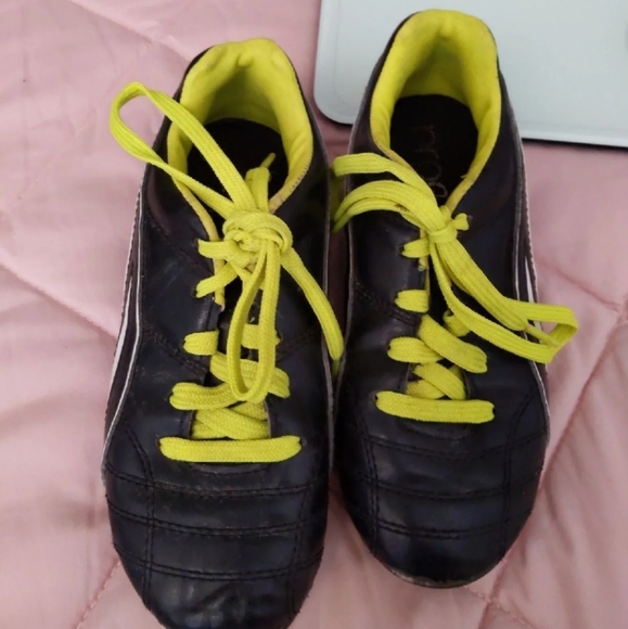 Boys puma cleats - Picture 5 of 6